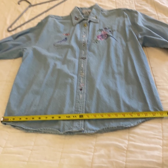 Women’s shirt white blue white floral patterns I’m back in front size large - Picture 7 of 11